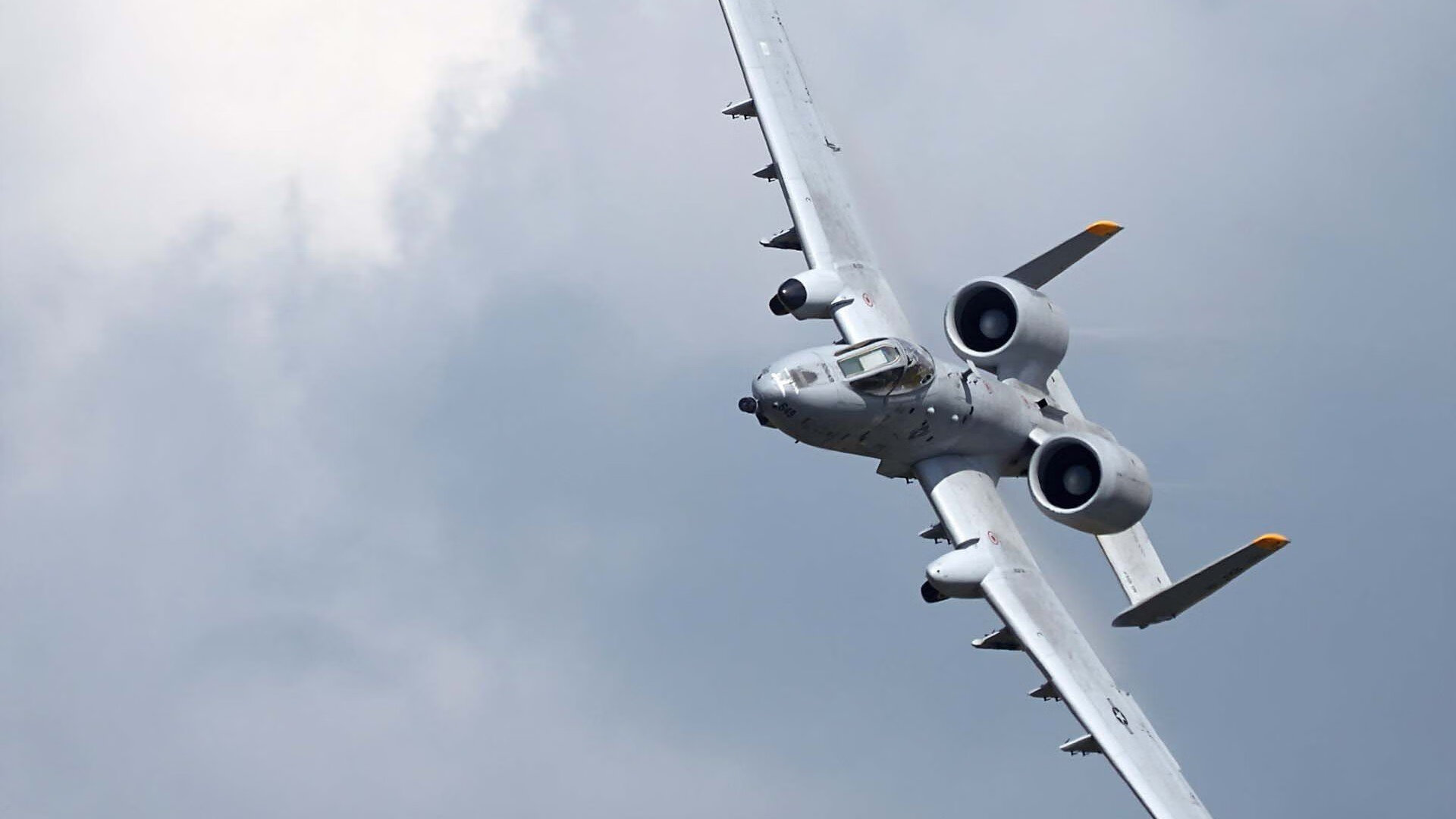 球队们在比赛中展现出强大的团队合作精神,浅析团队合作在篮球比赛中的重要性