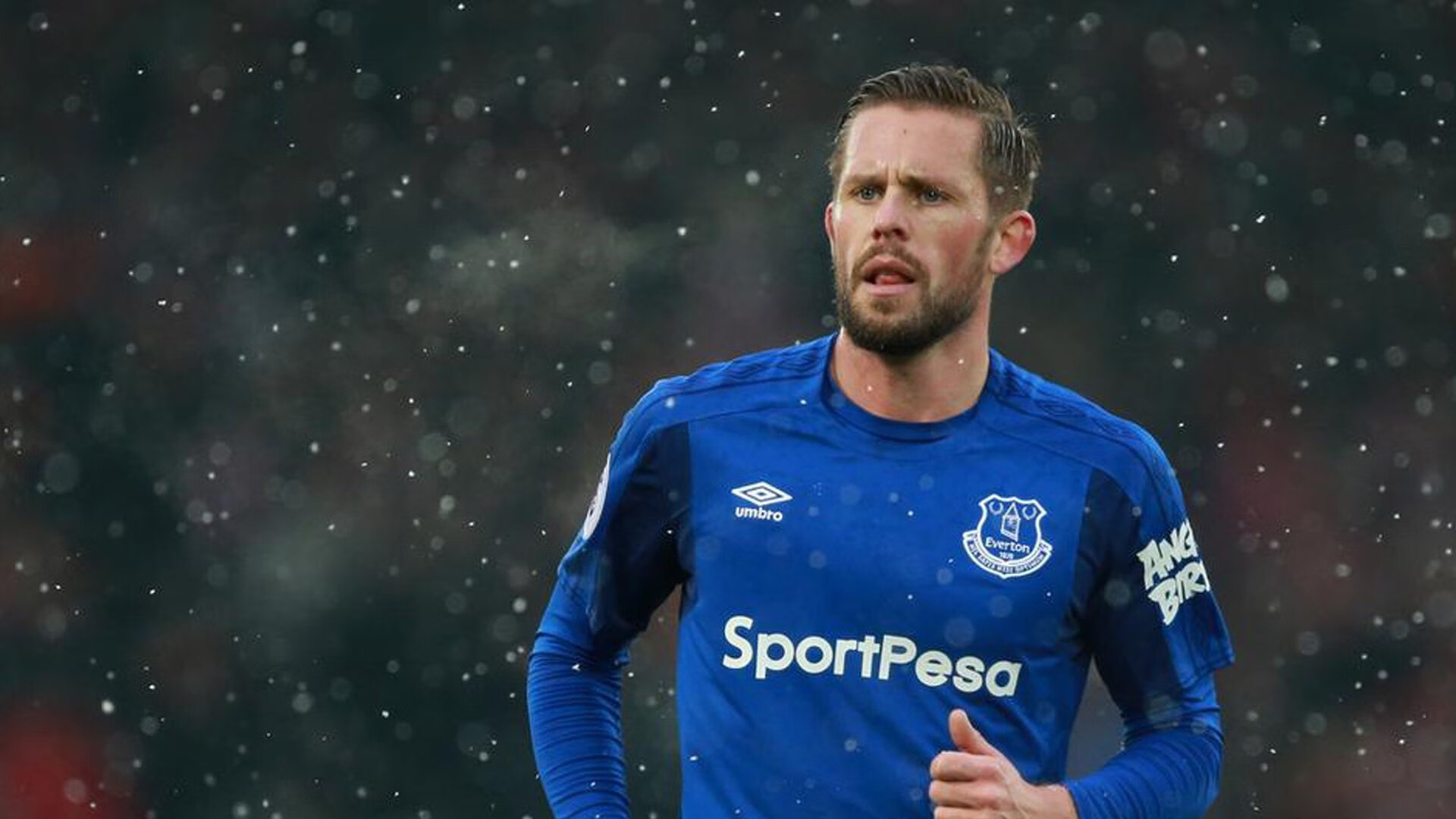 leyu乐鱼在线登录入口-恩多比·恩乔：南非队的技术与战术核心，关键时刻屡屡出色表现