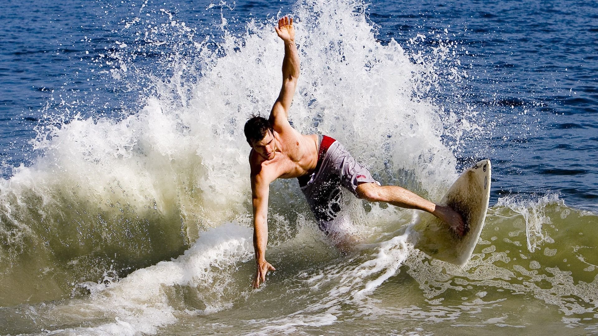 瑞士队斩获“雪地控球王”称号,瑞士滑雪队联名