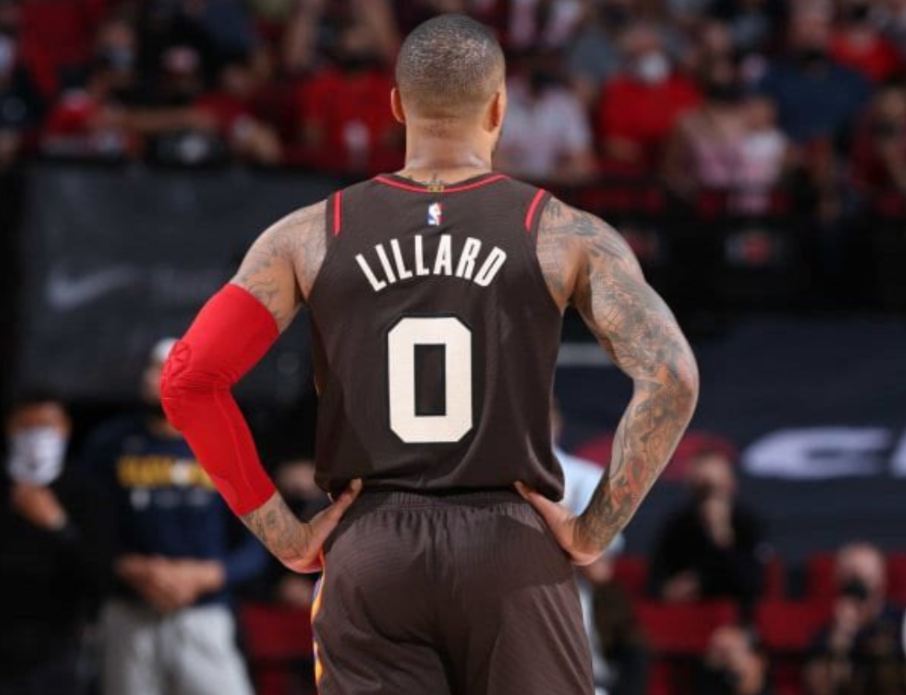 乐鱼app-关于乐鱼体育APP:开拓者利拉德和安东尼携手冲击总冠军前景的信息